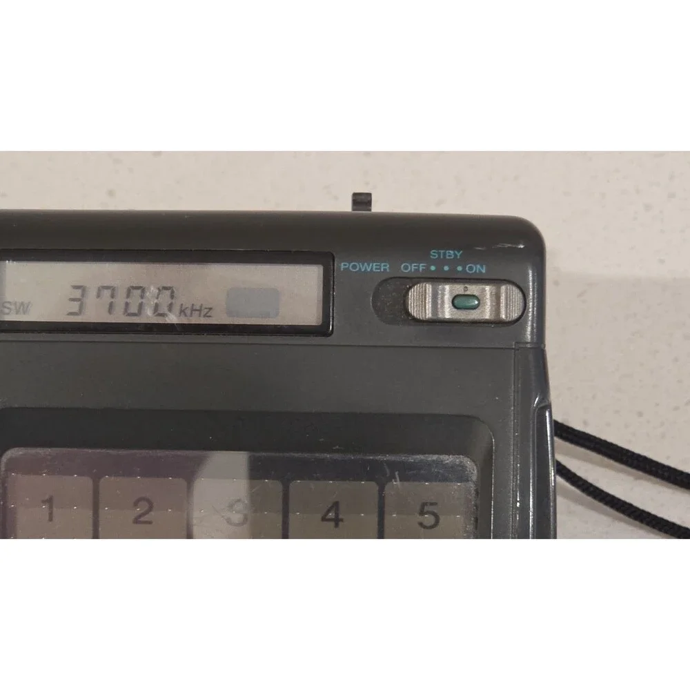 Sony ICF-SW800 FM SW 2 Band Short Wave Radio